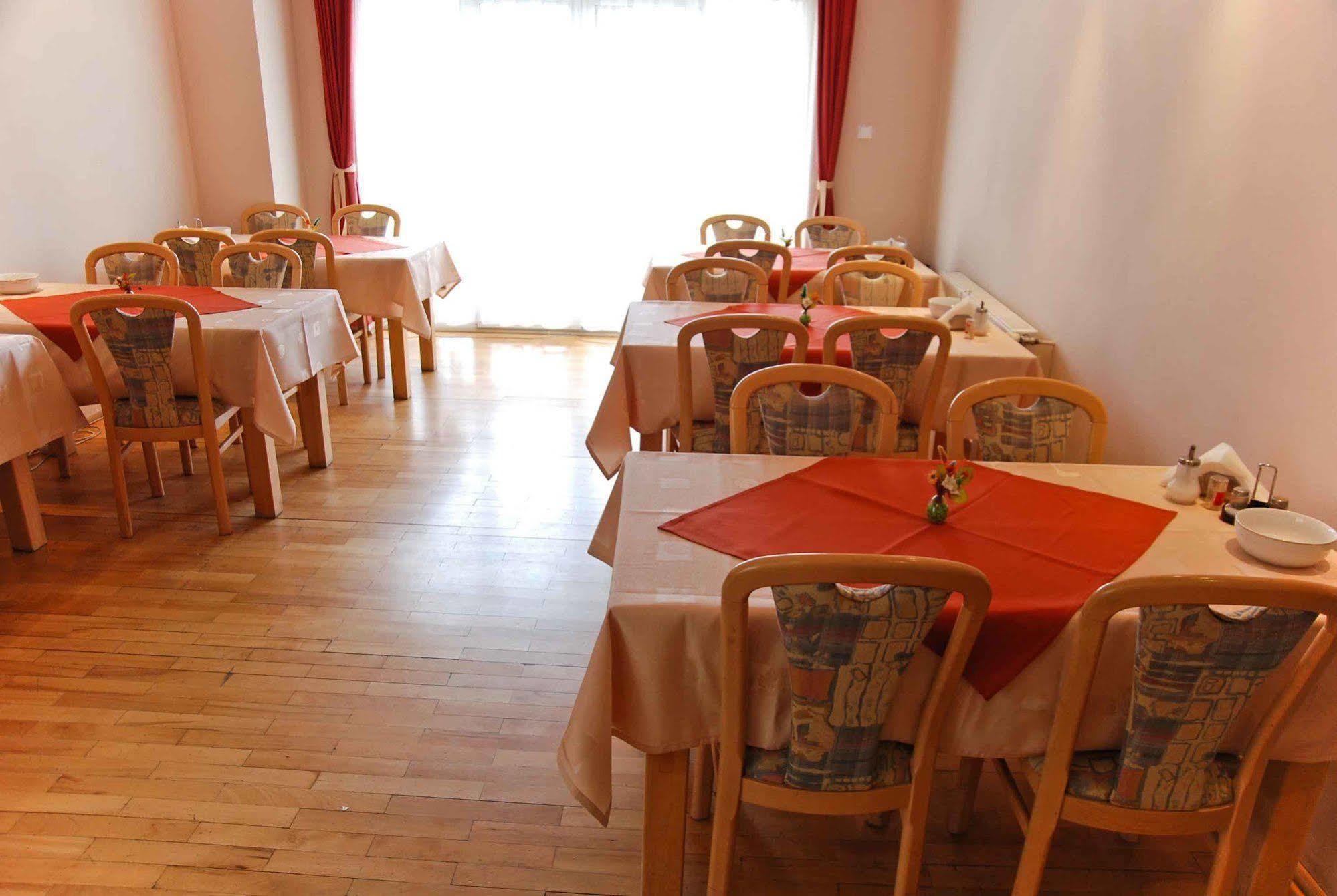 Pension Cluj Esterno foto